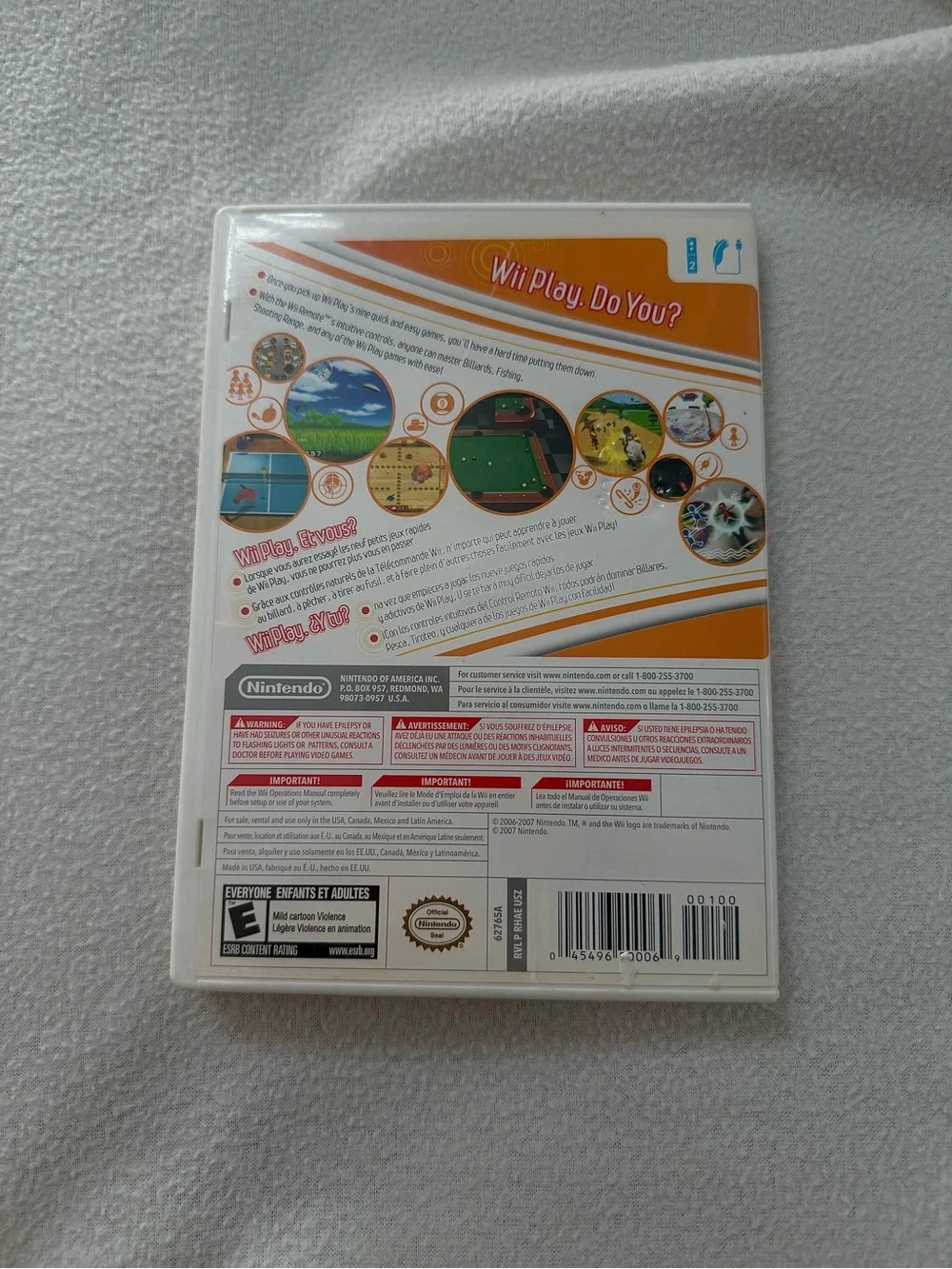 Nintendo WiiPlay Video Game Case - White & Orange Accents